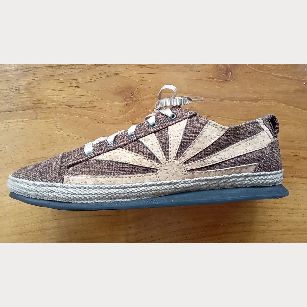 Sepatu Kets Rami